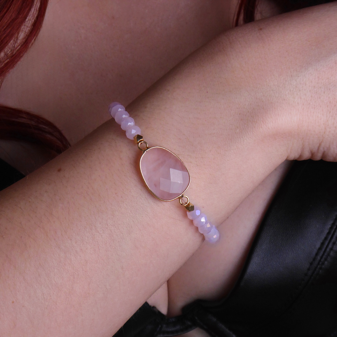 The Magnetic Bracelet 💗